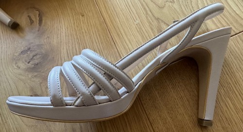 Schöne offene absatzschuhe - schöne,